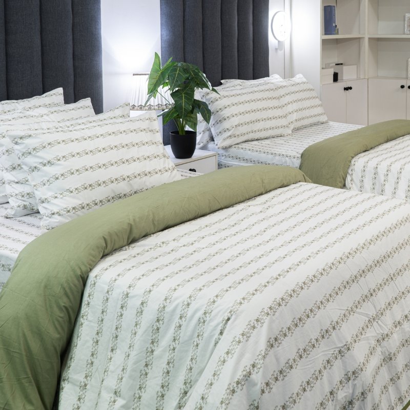 Custom Made Flowery Complete Bedding Set